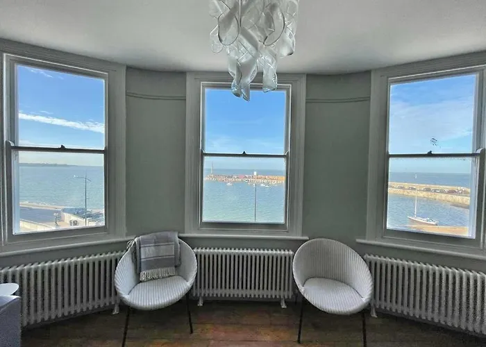 Stunning 2 Bedroom Sea View - Margate Old Town