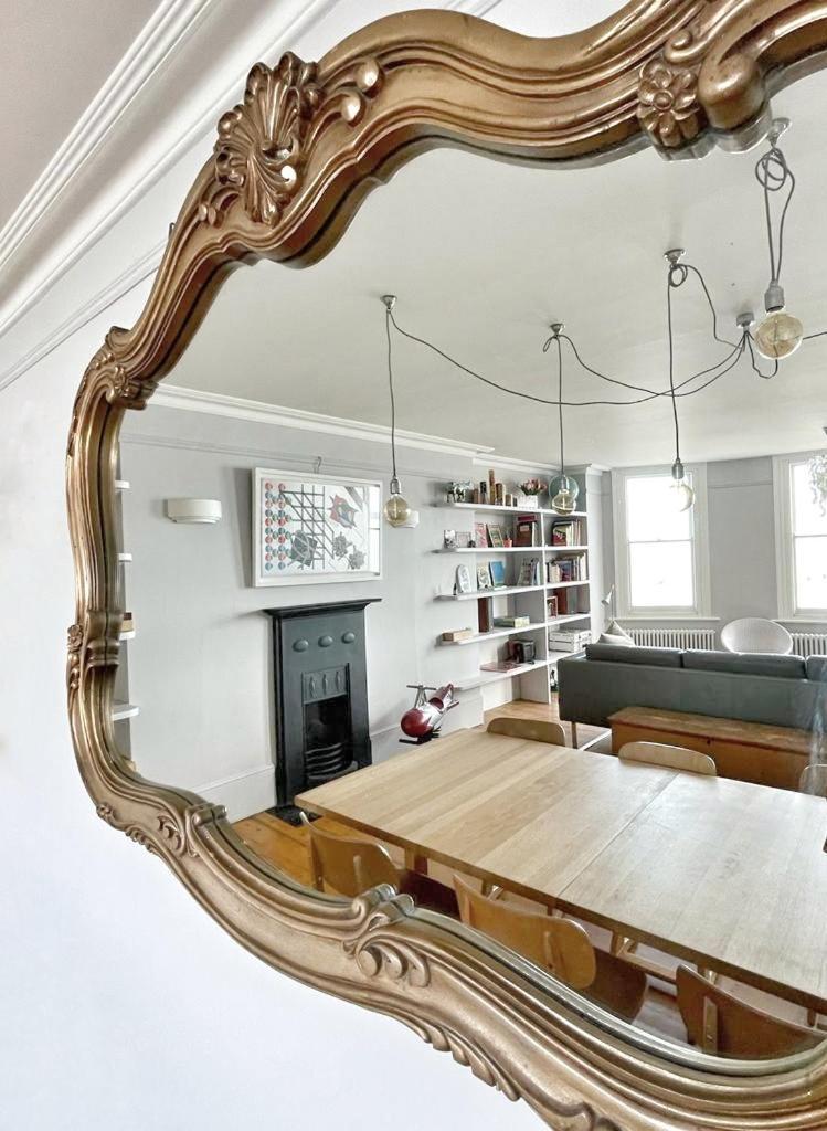 Stunning 2 Bedroom Sea View - Old Town Apartment *